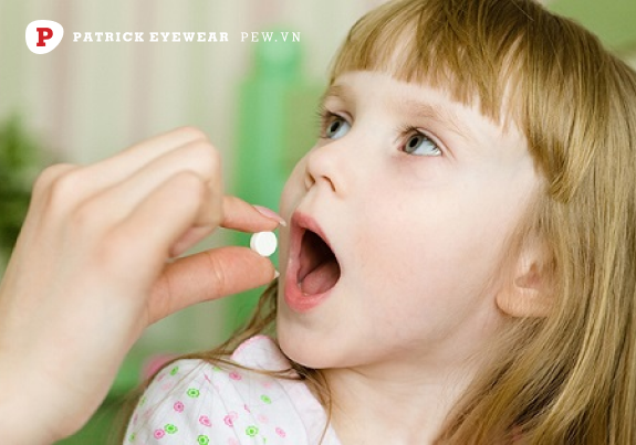 Viêm kết mạc mắt ở trẻ sơ sinh có nguy hiểm không, bao lâu khỏi