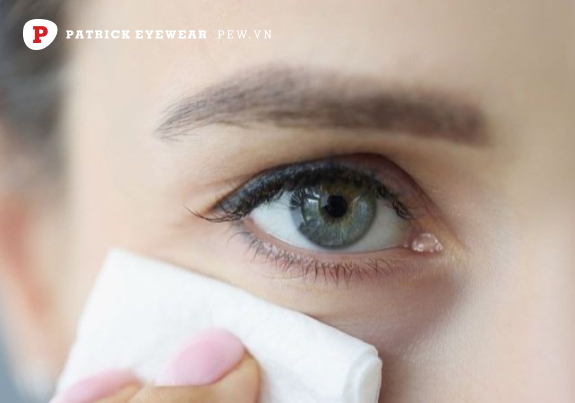 Chăm sóc mắt trước và sau mổ cận hiệu quả Mổ mắt cận nên kiêng gì để mắt sáng khỏe và tránh biến chứng